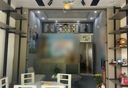 9tỷ2 - Bán nhà 2 phòng ngủ full nội thất mặt tiền Yersin P9 Đà Lạt