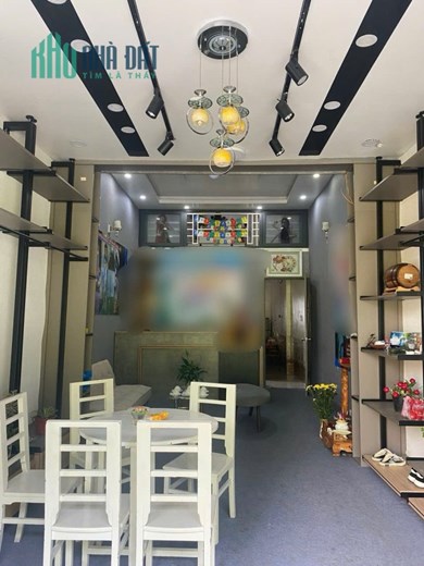 9tỷ2 - Bán nhà 2 phòng ngủ full nội thất mặt tiền Yersin P9 Đà Lạt