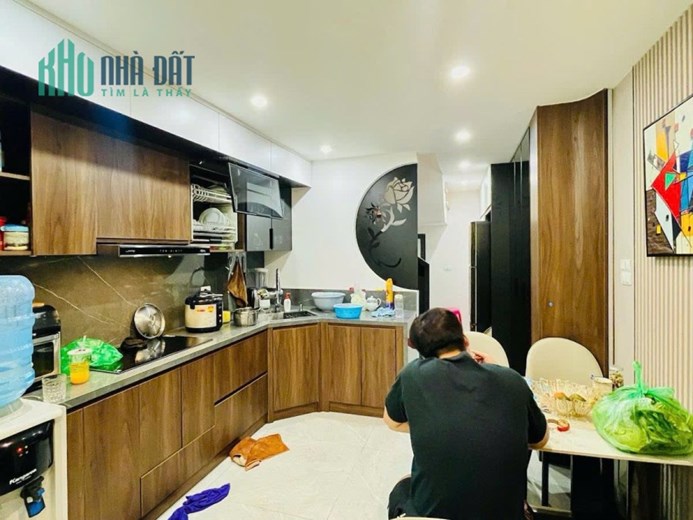 SIÊU PHẨM QUẬN CẦU GIẤY - 10m RA MẶT PHỐ - KHU VỰC HIẾM NHÀ BÁN - PHÂN LÔ QUÂN ĐỘI.