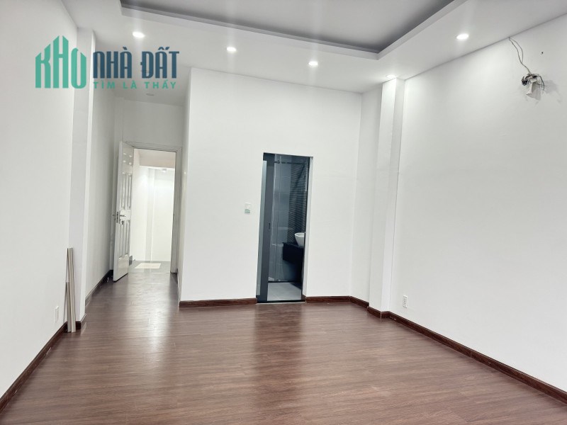 NHÀ 4 TẦNG GẦN NGUYỄN THỊ ĐỊNH QUẬN 2 - CHỈ NHỈNH 5 TỶ