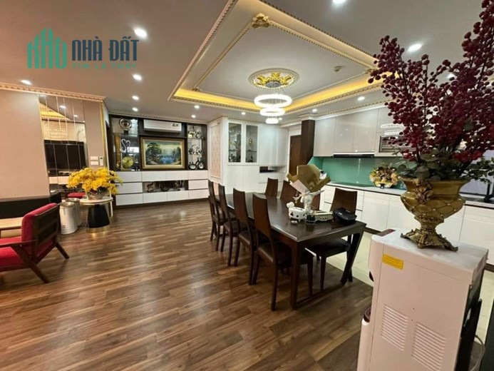 Bán căn hộ 17T11, Nguyễn Thị Định, Trung Hòa Nhân Chính, 96m2, 3pn, căn góc. Giá 6,4 tỷ