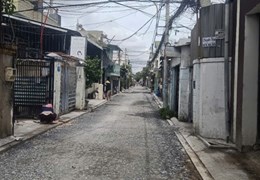 Xe tải đỗ cửa, Biệt thự  Bà Điểm, Hóc Môn, 130m, ngang 8m, chỉ 6,6 tỷ.