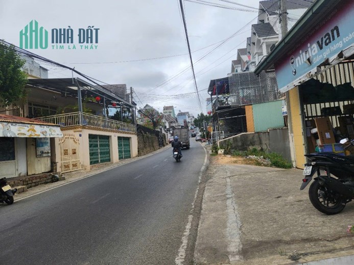 CHO THUÊ NHÀ NGUYÊN CĂN 3 PHÒNG NGỦ ĐƯỜNG TÔ VĨNH DIỆN P6 ĐÀ LẠT 13TR