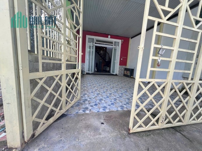 CHO THUÊ NHÀ HẺM Ô TÔ ĐƯỜNG 3 THÁNG TƯ P3 ĐÀ LẠT - 3PN FULL NỘI THẤT, SÂN ĐẬU XE