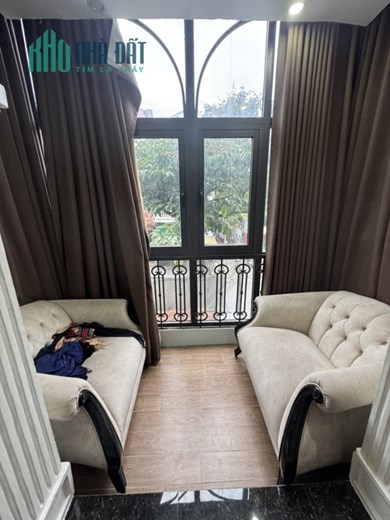 HOMESTAY 3 tầng MẶT PHỐ Nguyễn Khuyến (Văn Miếu) – 35m chỉ 6.5 tỷ - NHÀ ĐẸP K/D NGAY, SĐCC