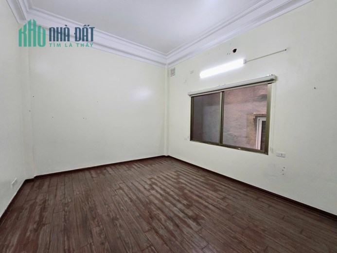 TRUNG TÂM CẦU GIẤY -72M2 -DÂN XÂY CHẮC CHẮN ĐẸP -VÀI BƯỚC RA PHỐ -FULL NỘI THẤT -SẴN Ở