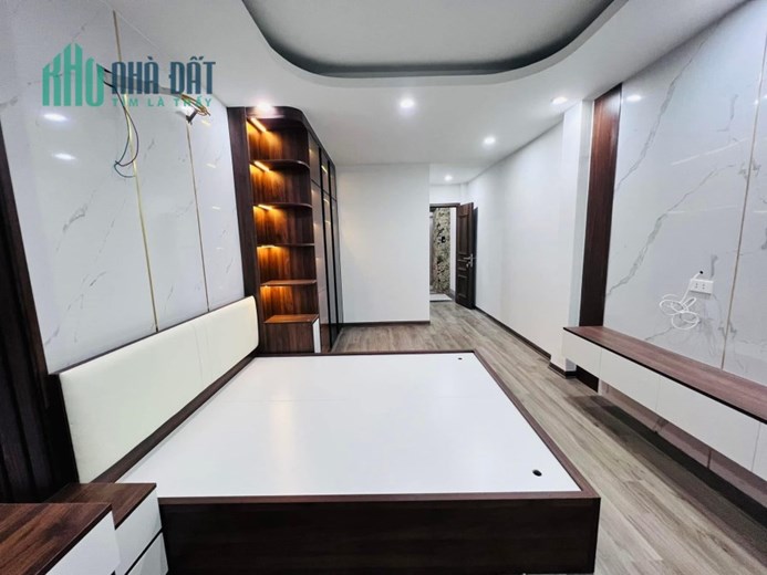 NHÀ SIÊU ĐẸP NGUYỄN KHÁNH TOÀN  - 6 TẦNG THANG MÁY - 5M RA Ô TÔ TRÁNH ĐỖ ĐẬU NGÀY ĐÊM - 15M RA MẶT