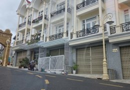 CẦN BÁN GÂP NHÀ KHU NGHỈ DƯỠNG GOLDEN Hills Phường 4 Đà Lạt