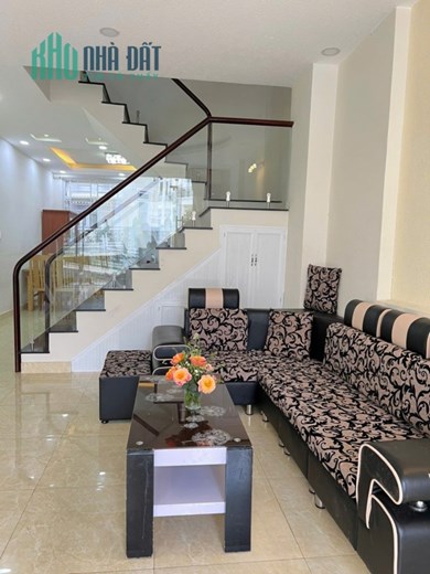 CẦN BÁN GÂP NHÀ KHU NGHỈ DƯỠNG GOLDEN Hills Phường 4 Đà Lạt