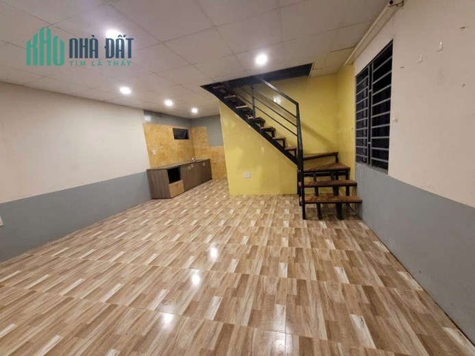 NHÀ HẺM CÁCH MẠNG THÁNG 8 GIÁ 1 TỶ 200 TRIỆU CÁCH HỒ XUÂN HƯƠNG 400M