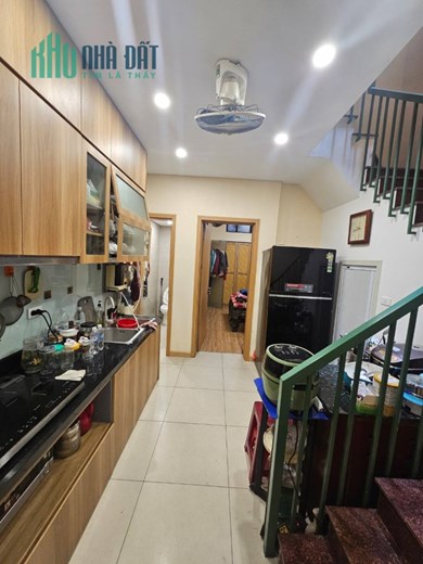 Hàng Bún MỘT NHÀ RA PHỐ, SÂN THOÁNG TRƯỚC SAU – 3 tầng 61m MT4m chỉ 19.9 tỷ - SỔ VUÔNG ĐẸP