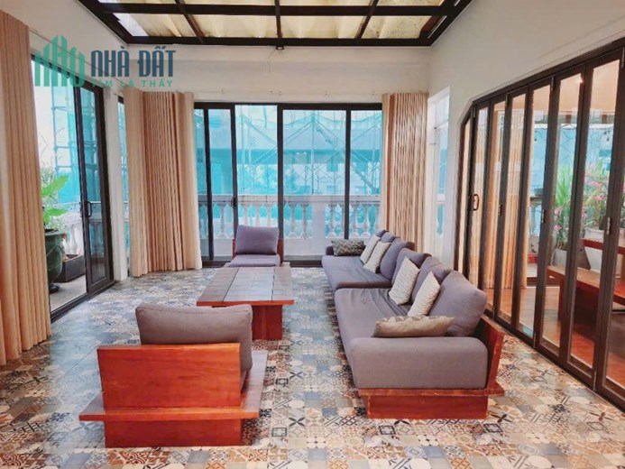 BÁN TÒA CĂN HỘ DỊCH VỤ CAO CẤP – NGUYỄN VĂN HƯỞNG – THẢO ĐIỀN – 200 TRIỆU/THÁNG DÒNG TIỀN