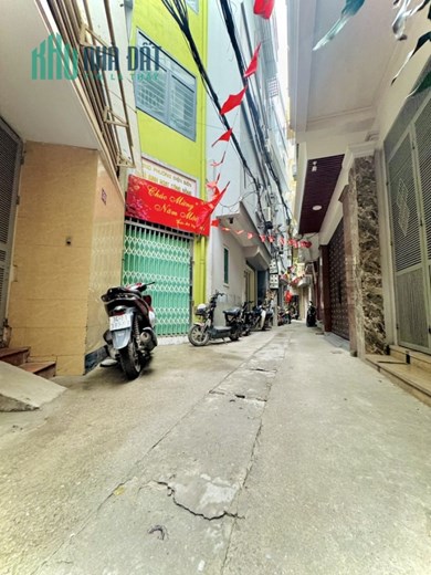 4 CHỖ ĐỖ CỬA, NGÕ RỘNG THẲNG PHỐ - Nguyễn Thái Học 5 tầng 43m MT4m chỉ 16.9 tỷ - NHÀ ĐẸP, SĐCC