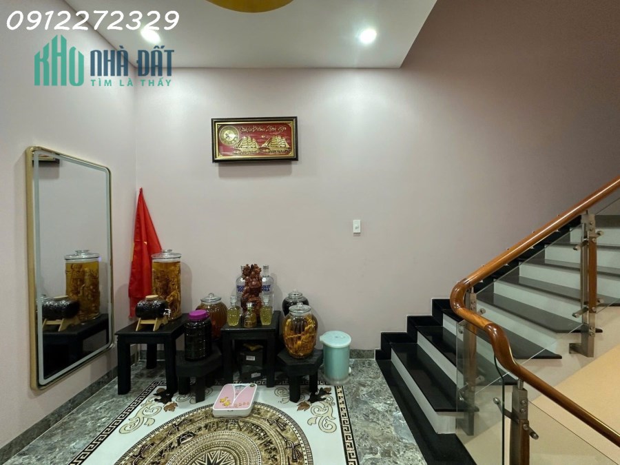 GIẢM SÂU 1.9 TỶ – GIÁ MỚI CHỈ 10.99 TỶ‼️
 MẶT TIỀN DƯƠNG THỊ MƯỜI – Q12 – 4 TẦNG – 50M² VUÔNG ĐẸP