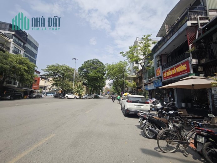 MẶT PHỐ Cửa Nam, ĐỦ CHÂN ĐỦ NÓC – 30m chỉ 17 tỷ - VIP KINH DOANH