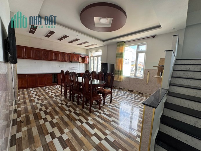 BÁN NHÀ NGUYỄN TRƯNG TRỰC P4 ĐÀ LẠT - 5PN, 4 TẦNG, VIEW ĐẸP, ĐƯỜNG Ô TÔ - 6.2 TỶ