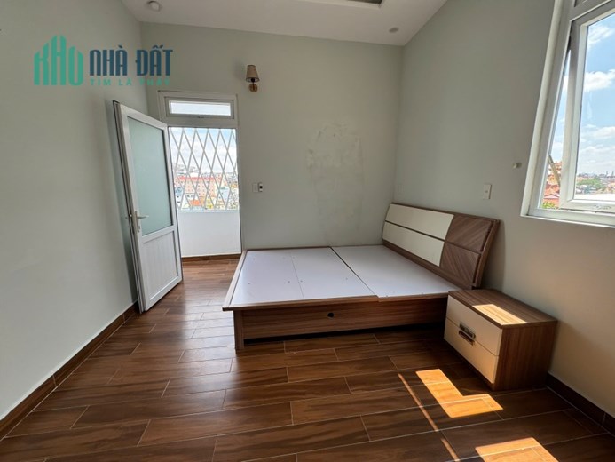 BÁN NHÀ NGUYỄN TRƯNG TRỰC P4 ĐÀ LẠT - 5PN, 4 TẦNG, VIEW ĐẸP, ĐƯỜNG Ô TÔ - 6.2 TỶ