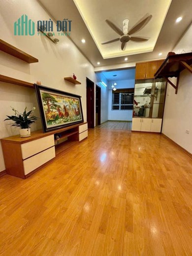 Bán chung cư Resco Cổ Nhuế_ CV Hòa Bình 65m, 2pn, 2wc giá 4,18 tỷ.