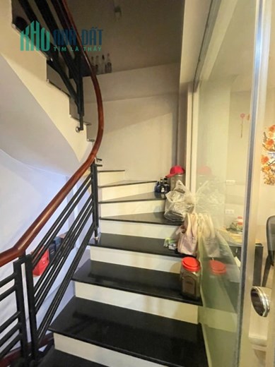 Nguyễn Thái Học NHÀ ĐẸP 6 TẦNG 28m MT4m chỉ 8.1 tỷ - NGÕ KHÁ RỘNG, SĐCC VUÔNG VẮN