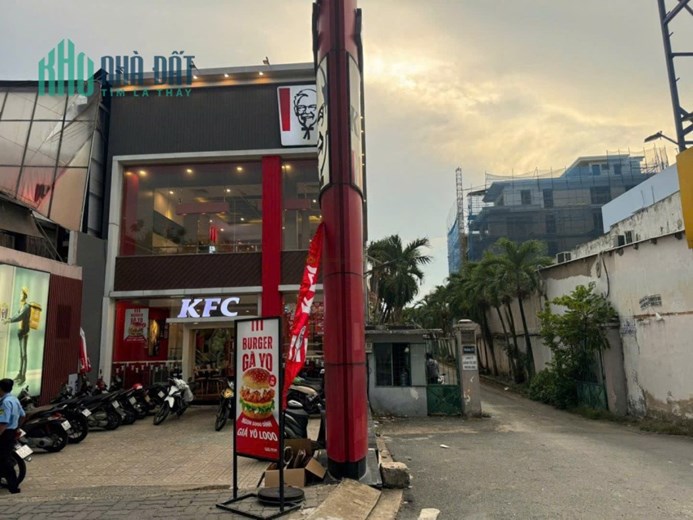BÁN NHÀ GÓC 2 MẶT TIỀN TRẦN NÃO  – ĐANG CHO KFC THUÊ 120 TRIỆU/THÁNG