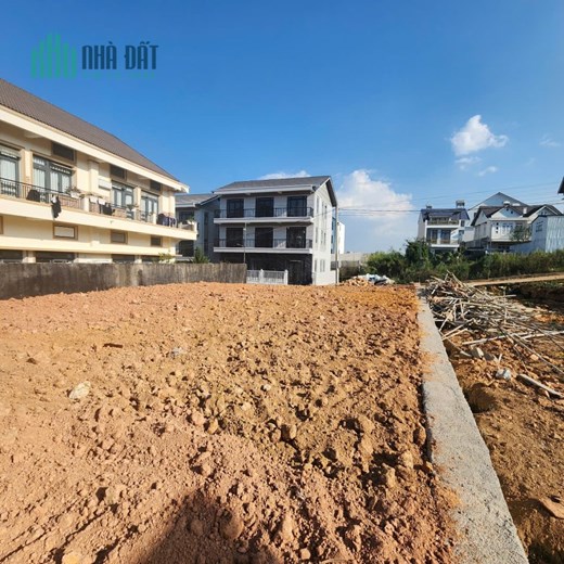 BÁN ĐẤT BIỆT THỰ VẠN HẠNH P. LÂM VIÊN - ĐÀ LẠT - 345M2, GẦN THUNG LŨNG TÌNH YÊU