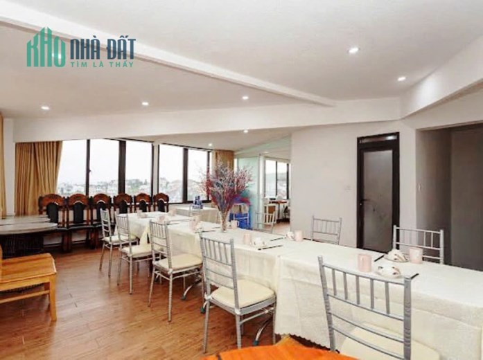 CHO THUÊ KHÁCH SẠN FULL NỘI THẤT ĐƯỜNG PHÙ ĐỔNG THIÊN VƯƠNG PHƯỜNG 8 giá 70tr