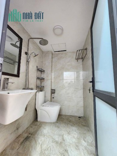 MẶT NGÕ THÔNG ÔTÔ TRÁNH Trịnh Hoài Đức-Nguyễn Thái Học – 3 tầng 40m chỉ 14.9 tỷ - SỔ VUÔNG ĐẸP