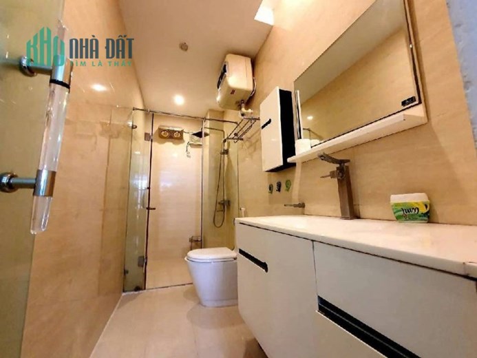 Lý Nam Đế - GẦN PHỐ, 4 CHỖ ĐỖ CỬA – 5 tầng 40m chỉ 22.5 tỷ - LÀM VĂN PHÒNG KINH DOANH, SĐCC