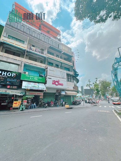 Cơ Hội Đầu Tư Vàng - Mua Nhà Khu Phố Sầm Uất Đường Bùi Viên Quận 1