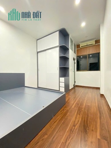 LÊ VĂN HIẾN - 6 TẦNG - PHÂN LÔ - NGÕ THÔNG Ô TÔ - 4,5 TỶ