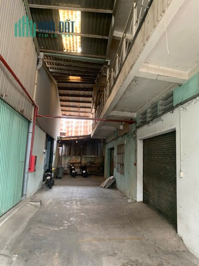 Cho thuê nhà xưởng hơn 2000m2, BHH, giáp Tân Phú