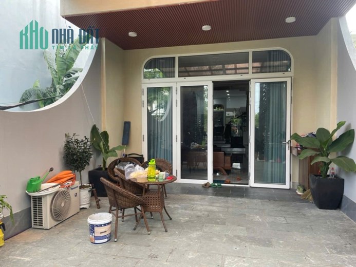 CƠ HỘI HIẾM CÓ - CHỈ 11 TỶ - NHÀ 2 TẦNG ĐẢO VIP HÒA XUÂN.