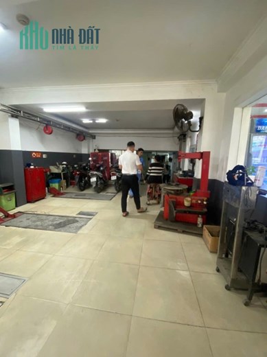 GẤP BÁN MẶT TIỀN QUỐC LỘ 50 ĐANG CHO THUÊ 20TR/THÁNG - 165m2 5,5 X 30 - 3 TẦNG BTCT - CHỈ 10 ĐỒNG