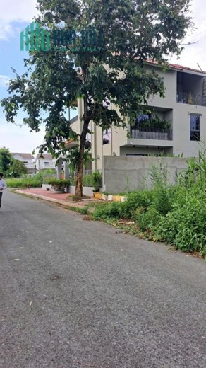 BÁN ĐẤT NỀN BIỆT THỰ – VIEW HỒ – 242m2 - BÌNH CHÁNH  - chỉ 10 ty mầm non