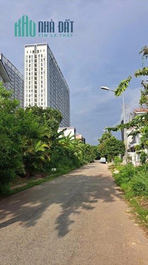 BÁN ĐẤT NỀN BIỆT THỰ – VIEW HỒ – 242m2 - BÌNH CHÁNH  - chỉ 10 ty mầm non