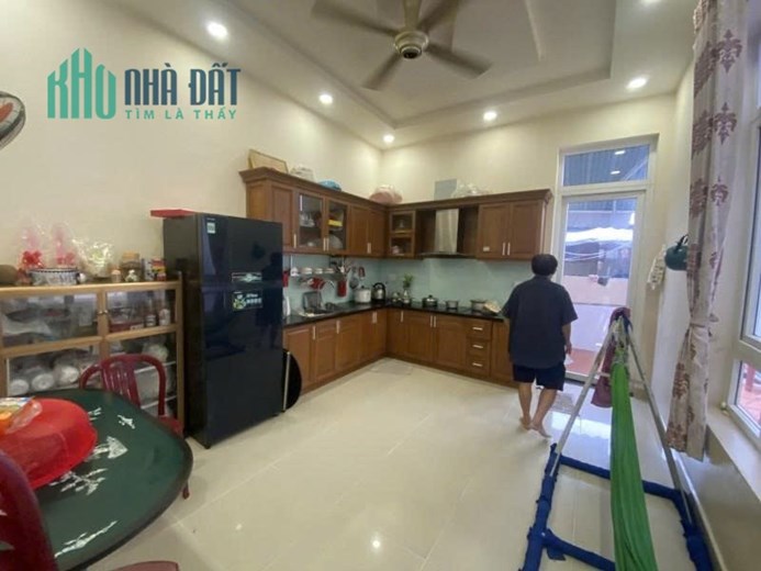 CHÍNH CHỦ BÁN NHÀ 3 TẦNG - NGAY TRUNG TÂM THẢO ĐIỀN - thiện chí đã giảm 3 tỷ