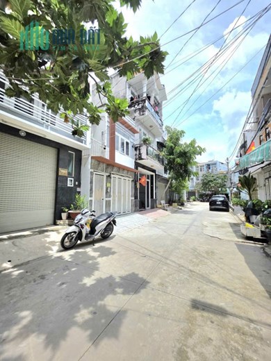 Bán Nhà Xe Hơi Vào Tận Nơi – Đường Trước Nhà 8m – Huỳnh Tấn Phát Nhà Bè