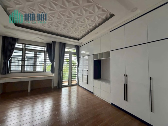 Bán nhà đẹp 4 tầng ,gần huỳnh tấn phát quận 7 nhà bè ,đường oto 8m