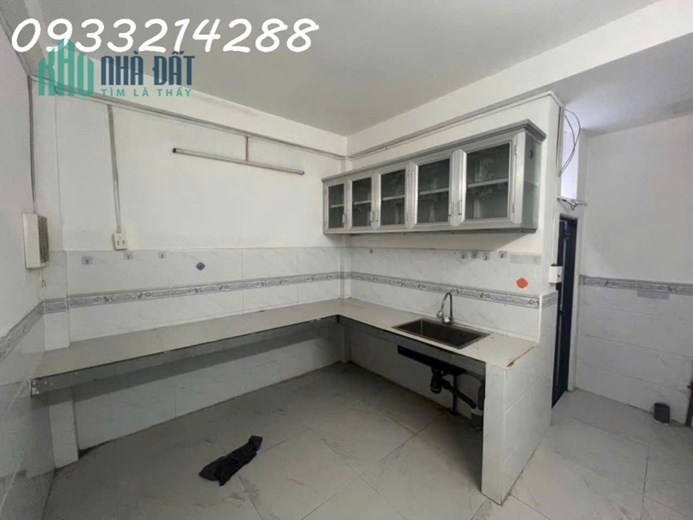 NHÀ SÁT MẶT TIỀN  PHÚ THỌ HÒA, HXH, KHỦNG 82M2 (6,3 X 15M), CHỈ NHĨNH 8 TỶ ,SỔ HỒNG RIÊNG