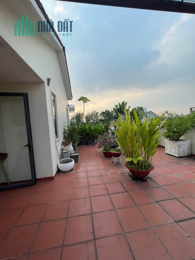 Chủ đi định cư bán gấp căn biệt thự sân vườn, 360m2, kdc sadeco phước kiểng, đối diện trường rmit