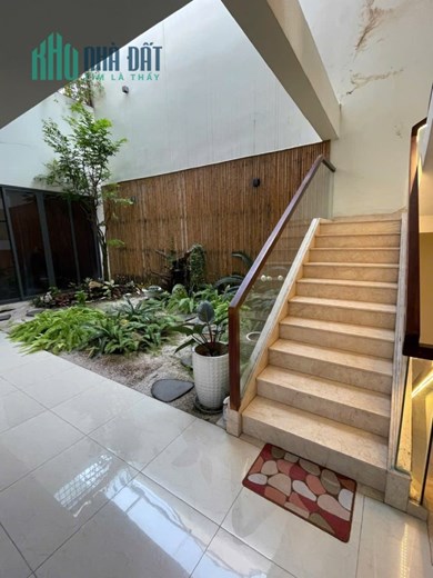 Chủ đi định cư bán gấp căn biệt thự sân vườn, 360m2, kdc sadeco phước kiểng, đối diện trường rmit