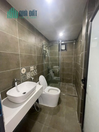 Bán nhà gần hồ Hai Bà Trưng , DT: 44m2 , xây 36m2 x 6 tầng