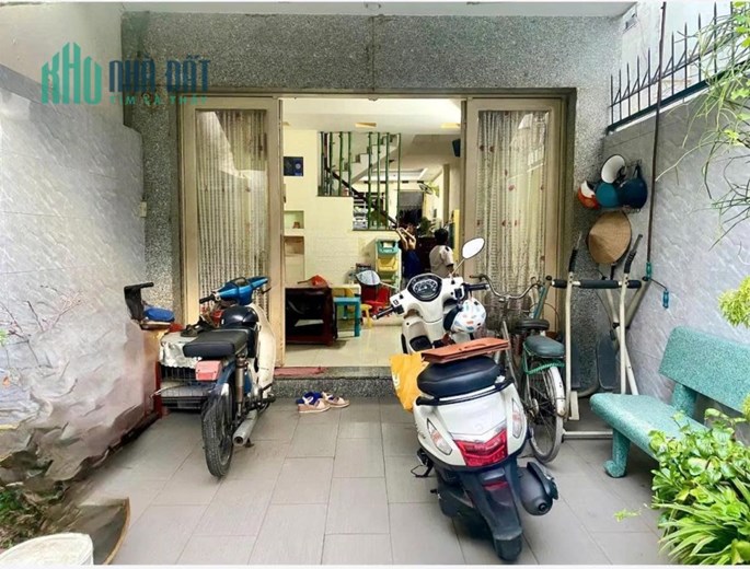 DUY NHẤT CĂN MẶT TIỀN - BÌNH TÂN GIÁP TÂN PHÚ - DIỆN TÍCH 75M2(4.02M X17.5M) SỔ HỒNG - NHỈNH 7 TỶ