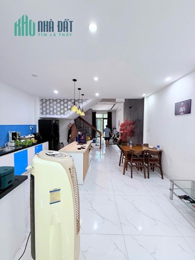 🌟 CHỈ 7,95 TỶ – SỞ HỮU NGAY NHÀ 3 TẦNG MỚI ĐẸP, ĐƯỜNG 7M5 GẦN CẦU HÒA XUÂN 🌟