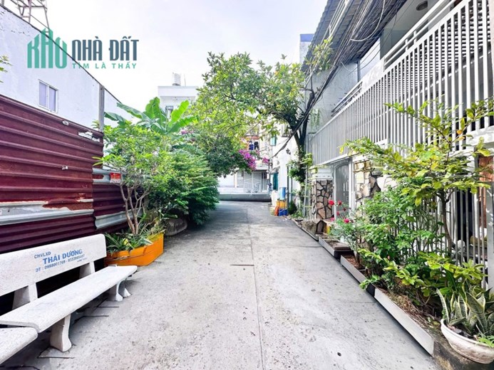 Bán Nhà 1886 – Sổ Hồng Riêng, Hẻm 3.5m, Cách Xe Hơi 50m – Giá 4 Tỷ 950