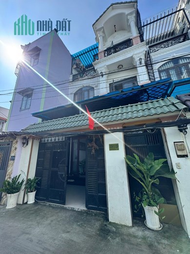SIÊU PHẨM NHÀ PHỐ QUẬN 7 – HẺM XE HƠI 5M – NGANG KHỦNG – 7TY4