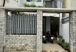 nhà q7 nở hậu 4,5x23, gần mặt tiền, sân trước sau, 2 phòng trọ riêng – 7,5 tỷ