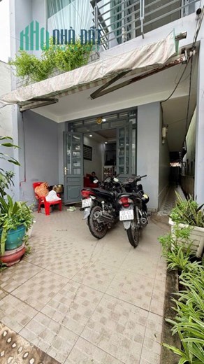 nhà q7 nở hậu 4,5x23, gần mặt tiền, sân trước sau, 2 phòng trọ riêng – 7,5 tỷ