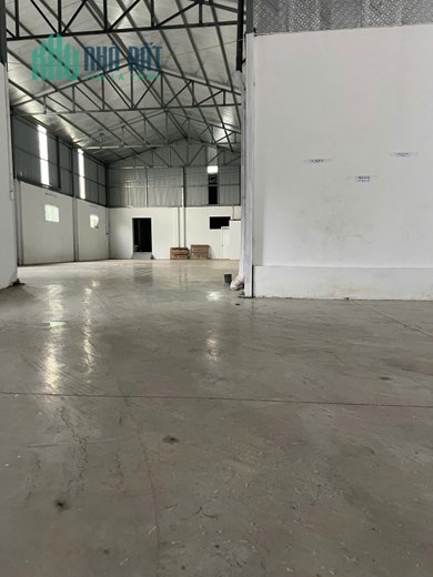 KHO, XƯỞNG 400m CHO THUÊ Tại.CỰ KHỐI. LONG BIÊN. HÀ NỘI