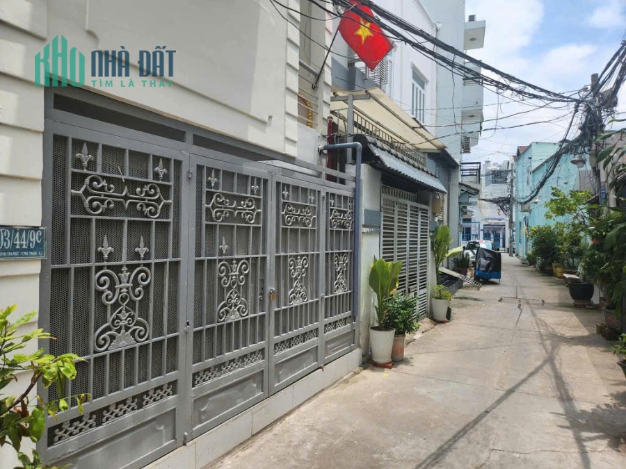 Bán nhà Quận 7 – 4x16m, 2 tầng, 3PN, hẻm xe tải đậu cửa, giáp Phú Mỹ Hưng – giá 6.8 tỷ